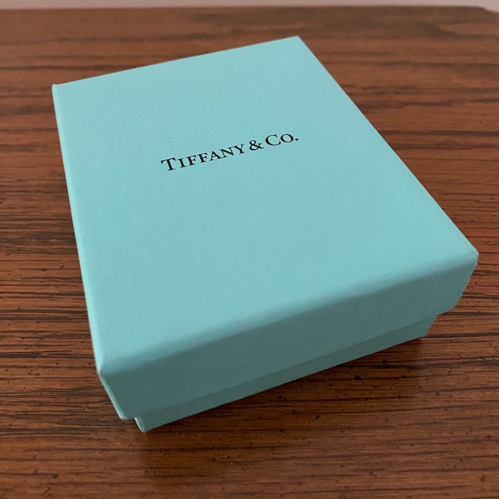 Tiffany & Co. Elsa Peretti letter ‘k’ pendant